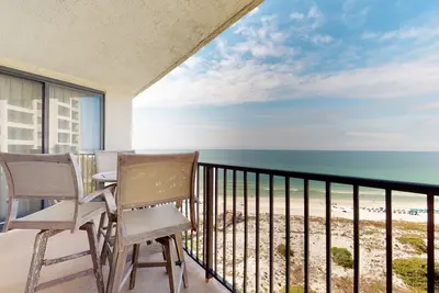 Image de Beachside 1 4122 - condo de rêve entièrement rénové sur la plage dans un complexe privé