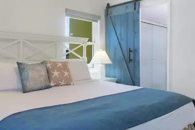 Image de Beach Front Gem - Balcon privé avec une vue imprenable sur le golfe du Mexique South Beach 208