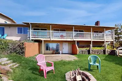 Image de Dog-friendly condo studio w / vue sur l'océan et accès à la plage à proximité!