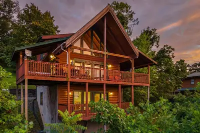 Cabine pour chiens avec bain à remous privé, grande terrasse et vue imprenable sur la montagne