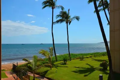 Image de Kihei Sands Beachfront Condo B11 sur la belle plage de Sugar de Maui!