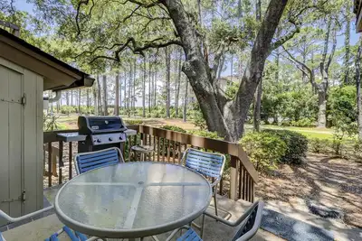 Image de 1423 S. Beach Villa - Catch Glimpse of Calibogue Sound & Plage