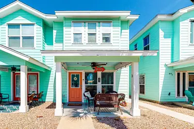 Image de 304tc - Vacation Townhouse, grande piscine partagée, 3 chambres, 2. 5 salles de bain, pour 8 personnes
