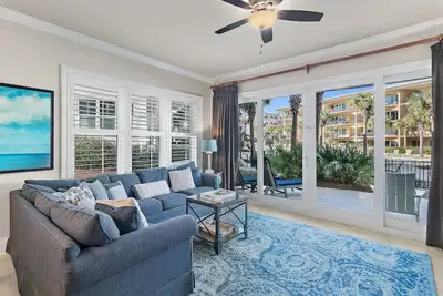 Image de Adagio E101 condo face à la piscine, chambre avec lits superposés, unité de coin - critiques cinq étoiles! ! !