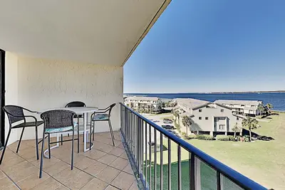 Image de Condo confortable dans les dunes de Santa Rosa avec de superbes vues sonores ~ WiFi gratuit