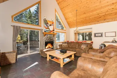 Image de Interlaken - Beautiful West Shore Animaux domestiques 3 Br - Marchez jusqu'au lac!