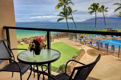 Image de Belles vues vous attendent ici! - À partir @ 165 $. 00 / nuit - Kihei Surfside # 205