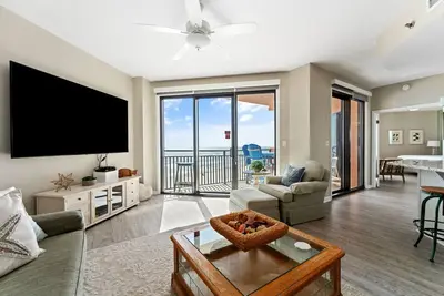 Image de Seachase 704c- Vues sur la plage depuis la terrasse et l'intérieur luxueux!