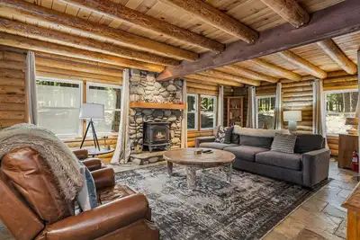 Image de Tahoe Donner Charming Mountain Log Cabin