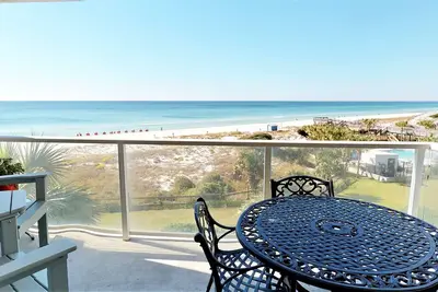 Image de Beachside Ii 4238 ~ Directement sur la plage ~ Lits superposés ~ Piscine
