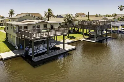Image de Great 3/2 Sleeps 6 Canal Home Ă Jamaica Beach
