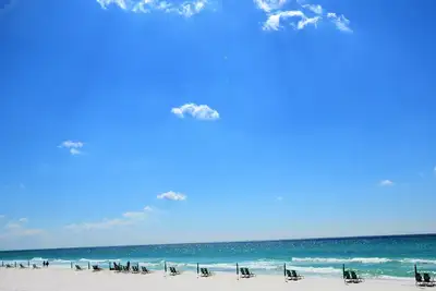 Image de 303 Destin West Gulf Front- Lazy River- Pools- Beautiful Corner Unit!
