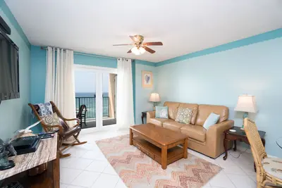 Image de Fantastique tarifs d'automne! RÉSERVER Et ÉCONOMISER * 9e Flr Unité 2br / 2ba 2905