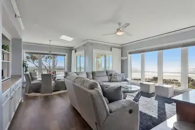 Image de 4ème étage, villa face à l'océan à Palmetto Dunes!