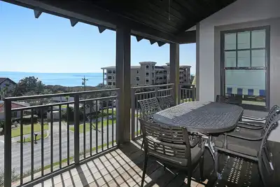 Image de 8377 County Highway 30a E Unit 401 by Royal Destinations ~ Steps From Beach!