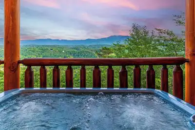 Cabine de luxe avec les Meilleures Vues De Montagne! Minutes de Dollywood, appelez maintenant! Économisez 20% en mars!