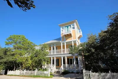 Image de Seaside Proper \"Coquina\" pour 6 personnes à quelques pas des piscines et des commodités!