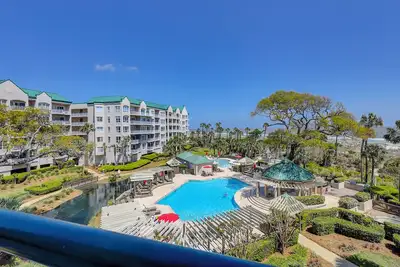 Image de 3309 Windsor Court: 4 Br / 4 villas Ba en bord de mer à Hilton Head Island, pour 8 personnes