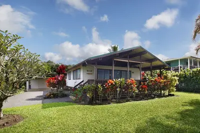 Image de Puanani: Hawaiian Style 2 Br \/ 1 Ba home, Puanani est hawaĂŻen pour une belle flowe