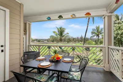 Image de Proche des plages | Walk to Restaurants & Shopping | Ac | À partir de 150 $ / nuit