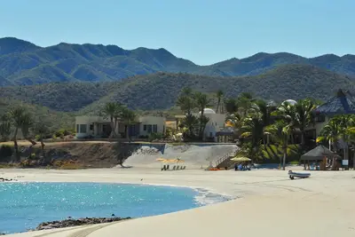 Image de Villa Rancho de Costa - Superbe domaine en bord de mer, deux villas dans la baie de rĂŞve