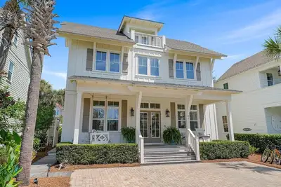 Image de Superbe Maison de Vacances de Luxe Ă Seagrove w / Piscine Communautaire et vue sur le Golfe!