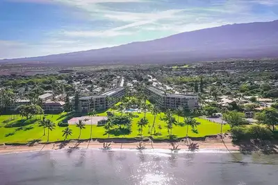 Image de Vue imprenable sur la piscine et l'océan, grande suite