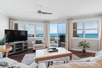 Image de Luxueux Condo à Travers la rue de la Plage w / vue Imprenable sur le Golfe!