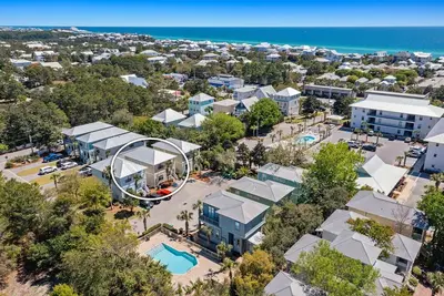 Image de Superbe Beach House Ă Santa Rosa Beach avec piscine communautaire!