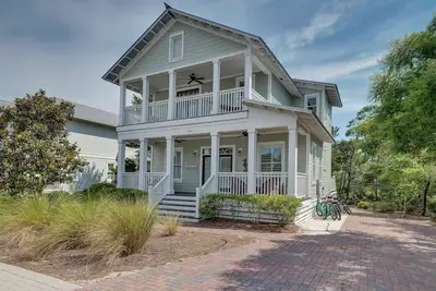 Image de Four C's Retreat - Maison somptueuse avec accès privé à la plage sur la promenade