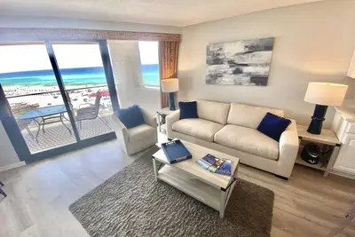 Image de 10% de réduction sur les séjours d'août! Vues magnifiques sur la plage et ambiance côtière! 4266bs2