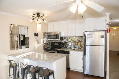 Image de Parking gratuit, Wifi et bain à remous *, Deluxe Ml # 333; 2br / 2Bath * Ski in / out