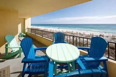 Image de \"Surf Dweller Unit 312\" Superbe grande unité de coin avant Gulf!