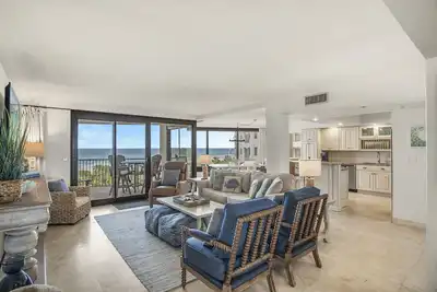Image de Beachside One 4050- Beachfront Luxury ~ Pas de la plage! !