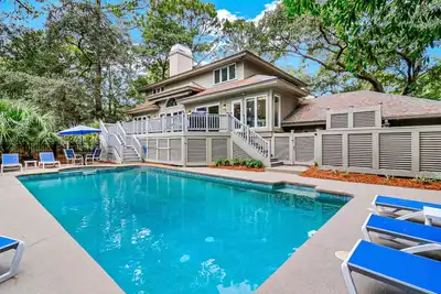 Image de Gorgeous Mise à jour de la maison avec piscine privée Près de la plage - Capacité d'accueil 15!