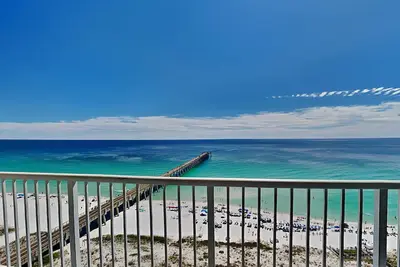 Image de Condo mignon donnant sur le golfe ~ Directement sur la plage ~ Balcon privé