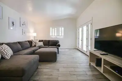 Image de 3 Bed 2 Bath Home pâtés de maisons de la vie nocturne de Scottsdale