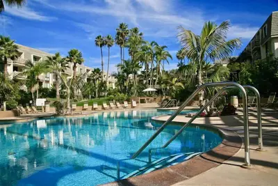 Image de Luxe 1 bdrm condo à North Coast Village, vue sur le jardin G202-luxe sur la plage