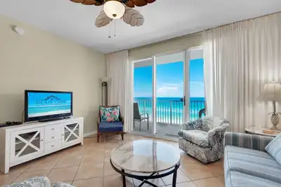 Image de ~ ÉTÉ Disponible ~ Beach View Deluxe Condo @Resort! Piscine ~ Hotub ~ Salle de sport + Avantages Vip
