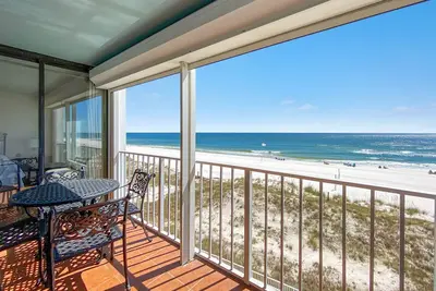 Image de Summerchase 305-Beach Front Views de Terrace avec un intérieur luxueux!