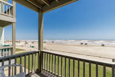 Image de Propriété du 2���me étage avec vue sur la plage in�����gal��e et son emplacement!