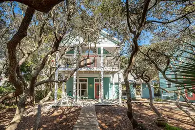 Image de Dans Seagrove \"Sugar Magnolia\" est une maison avec piscine privée 3brm Oasis