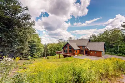 Image de Superbe maison de montagne avec poutres apparentes à proximité de l’Okemo Resort!