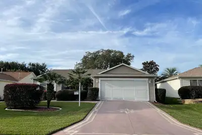 Image de Élégante maison 3 Bdrm 2 Ba w / WiFi Près de loisirs! Appelez dès aujourd'hui!