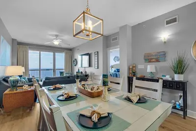 Image de Chambre Condo Upscale Pour 8! Ouvert 9 / 28-10 / 5! Service De Plage Gratuit!