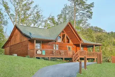 Image de 2 chambre cabine de luxe près de Dollywood Buckhead 259