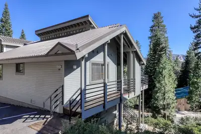 Image de Maison spacieuse près de Huntington Lake, ski, et forêt / montagne!