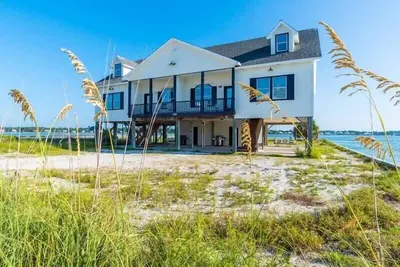 Image de Bord de l'eau Location de vacances à Gulf Shores ~ Superbe vue sur la baie ~ Près de la plage!