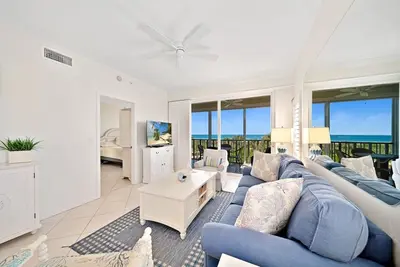 Image de Charmant coin condo - vue panoramique sur la plage, cuisine, internet, grill, piscine