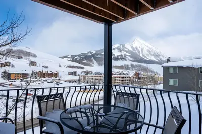 Image de 3 chambres, 3 salles de bain Condo donnant sur le mont. Butte huppée